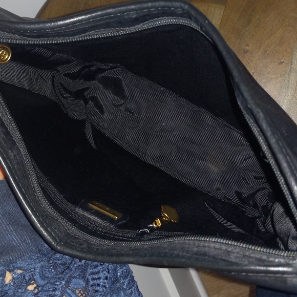 Authentic Vintage Gucci Interlocking GG Monogram Micro Guccissima Web Hobo Bag - Picture 7 of 10